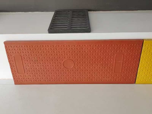 电力盖板
